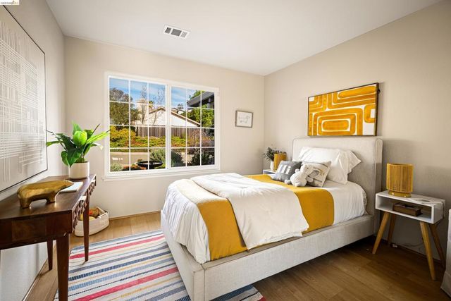 10 10 Clear Water Ct, Richmond, CA 94803