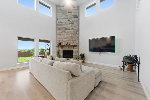 1244 Joseph Earl Drive, Desoto, TX 75115