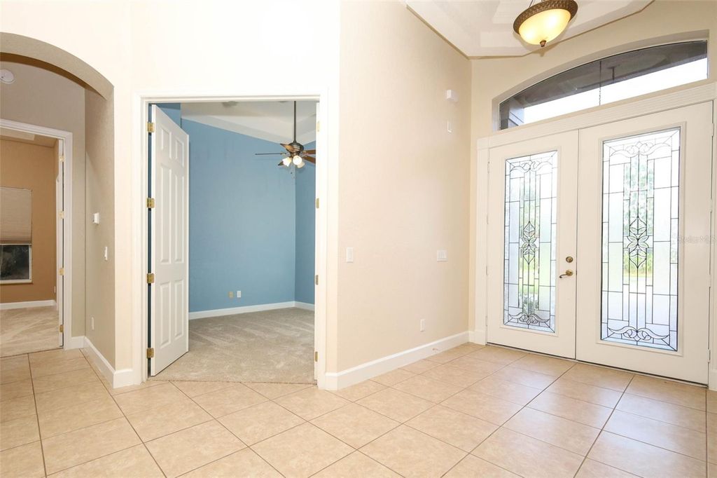 Image 11 of property listing at 11712 RAMBLING OAK BOULEVARD, Orlando, FL 32832