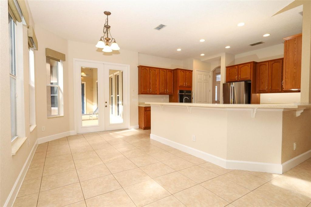Image 28 of property listing at 11712 RAMBLING OAK BOULEVARD, Orlando, FL 32832