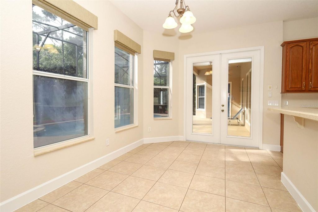 Image 29 of property listing at 11712 RAMBLING OAK BOULEVARD, Orlando, FL 32832