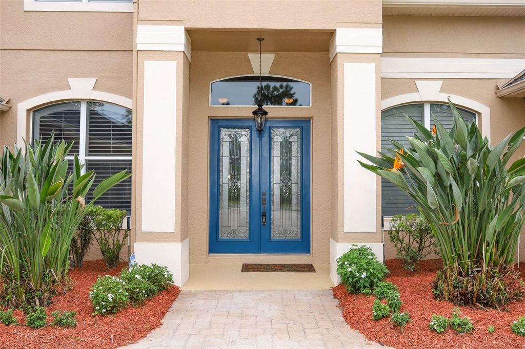 Image 4 of property listing at 11712 RAMBLING OAK BOULEVARD, Orlando, FL 32832