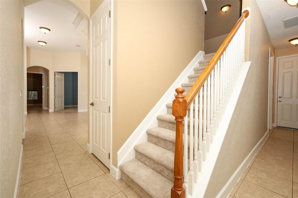 Image 44 of property listing at 11712 RAMBLING OAK BOULEVARD, Orlando, FL 32832