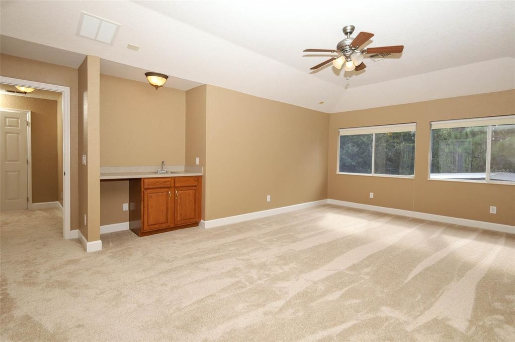 Image 49 of property listing at 11712 RAMBLING OAK BOULEVARD, Orlando, FL 32832