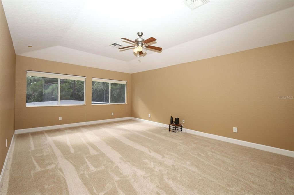 Image 50 of property listing at 11712 RAMBLING OAK BOULEVARD, Orlando, FL 32832