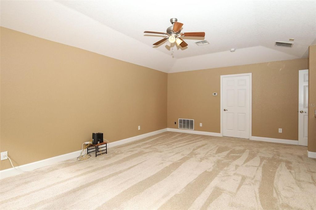 Image 51 of property listing at 11712 RAMBLING OAK BOULEVARD, Orlando, FL 32832