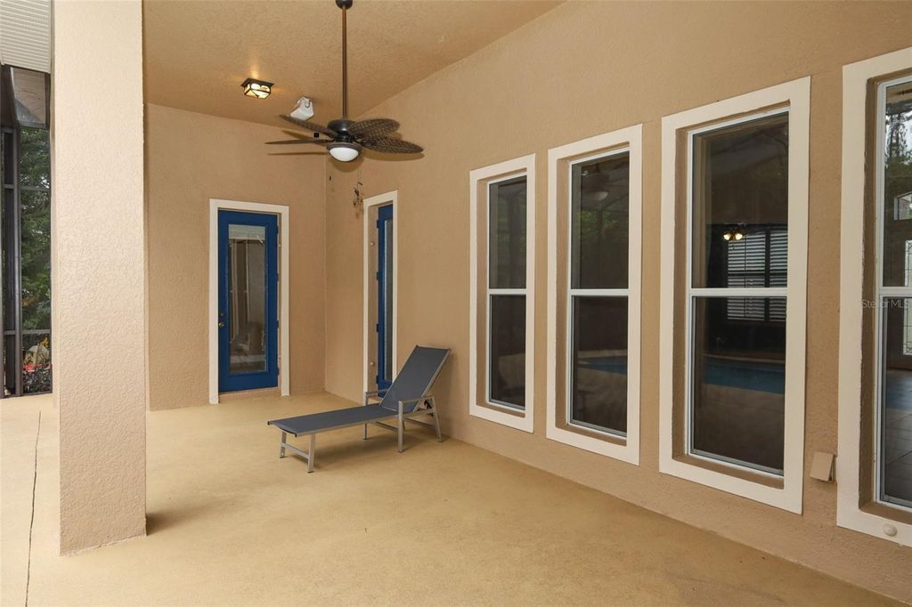 Image 55 of property listing at 11712 RAMBLING OAK BOULEVARD, Orlando, FL 32832