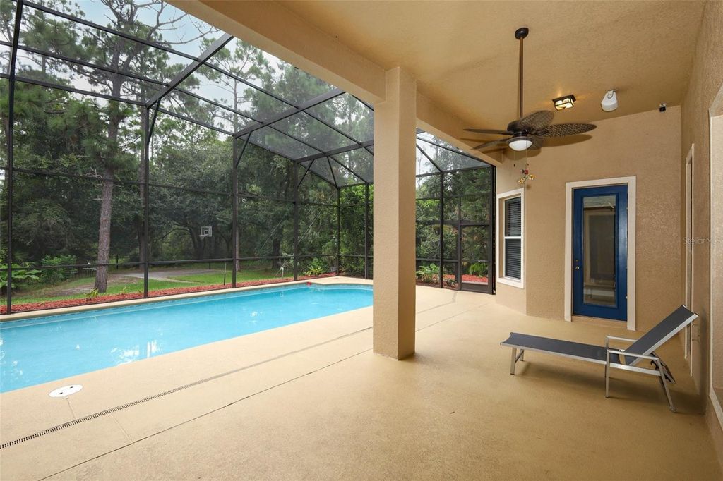 Image 56 of property listing at 11712 RAMBLING OAK BOULEVARD, Orlando, FL 32832