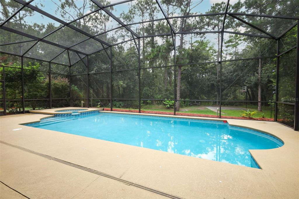 Image 57 of property listing at 11712 RAMBLING OAK BOULEVARD, Orlando, FL 32832
