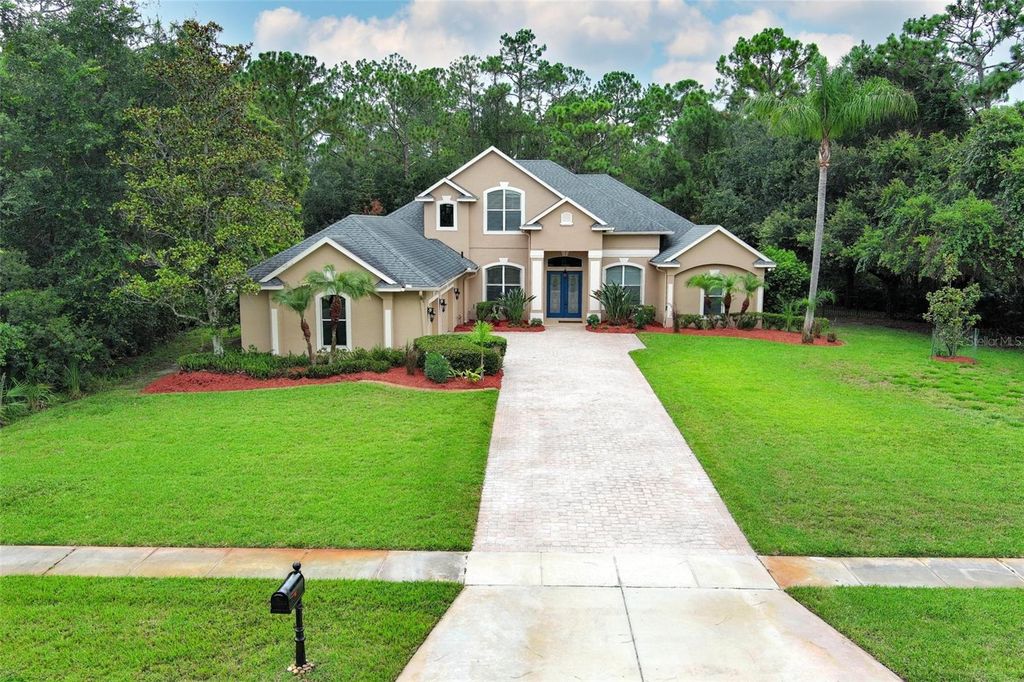 Image 66 of property listing at 11712 RAMBLING OAK BOULEVARD, Orlando, FL 32832