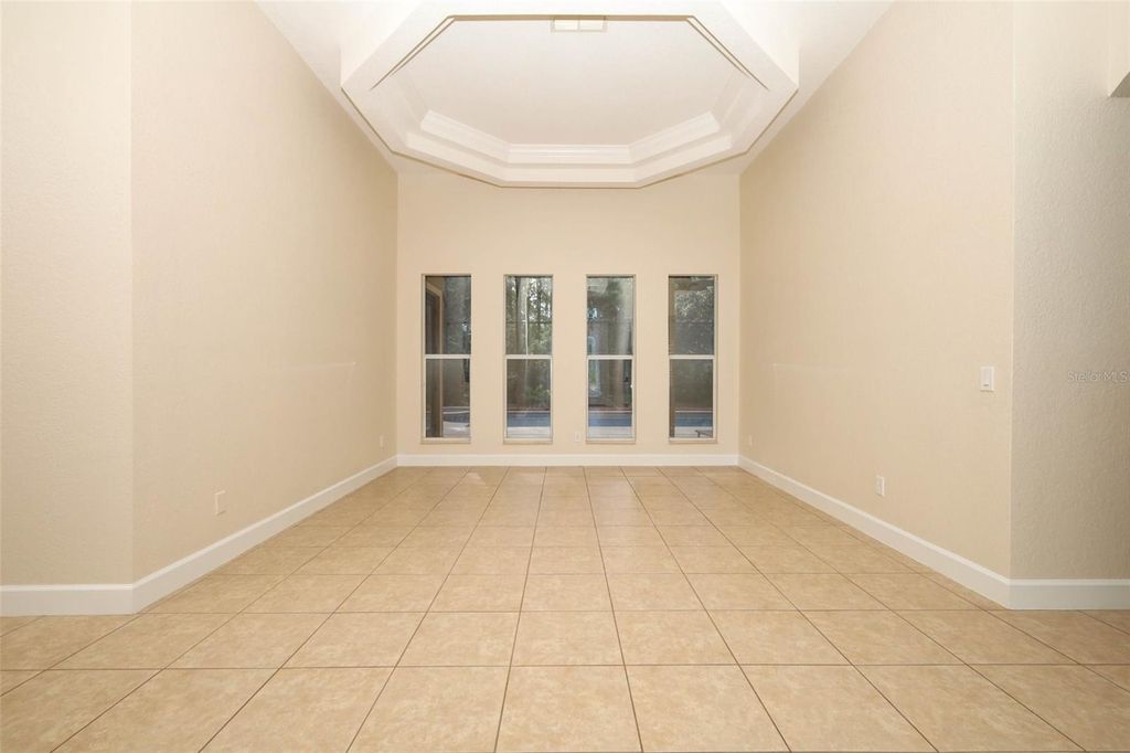 Image 8 of property listing at 11712 RAMBLING OAK BOULEVARD, Orlando, FL 32832