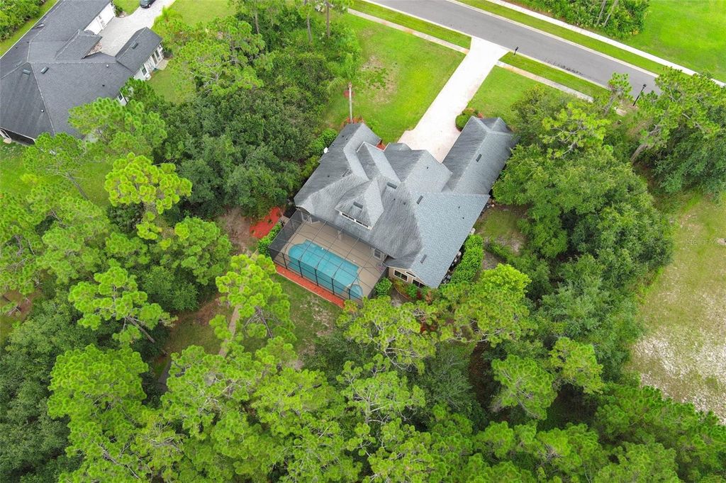 Image 72 of property listing at 11712 RAMBLING OAK BOULEVARD, Orlando, FL 32832