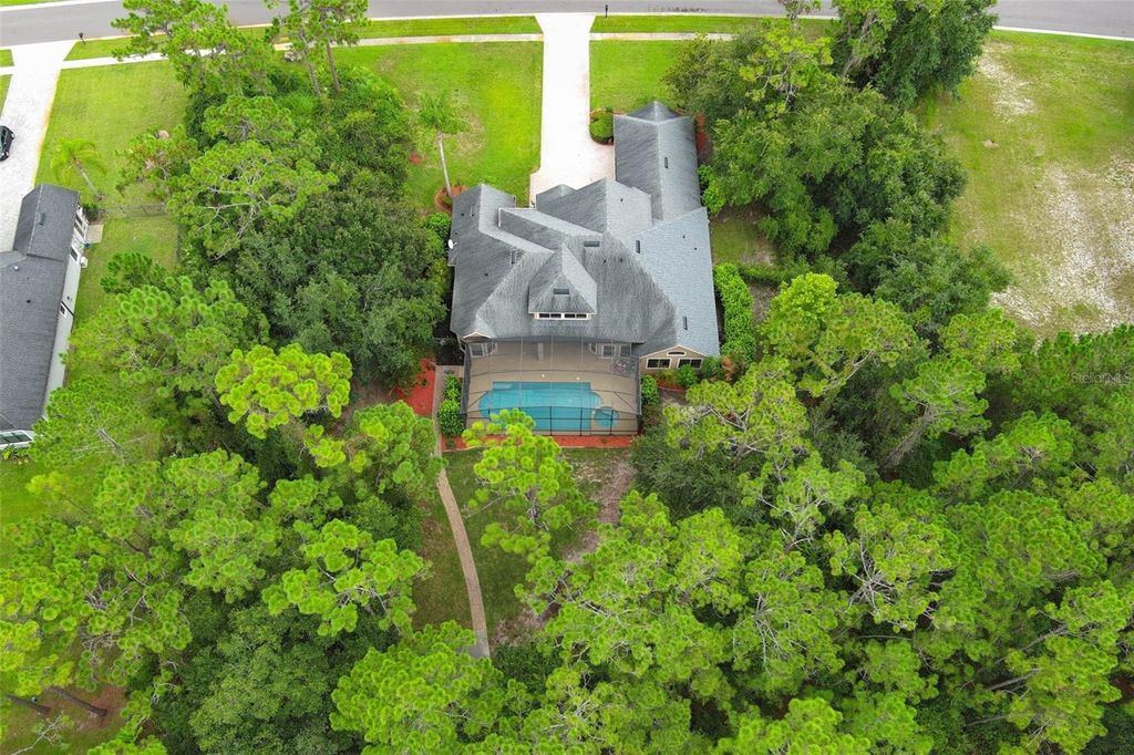 Image 73 of property listing at 11712 RAMBLING OAK BOULEVARD, Orlando, FL 32832