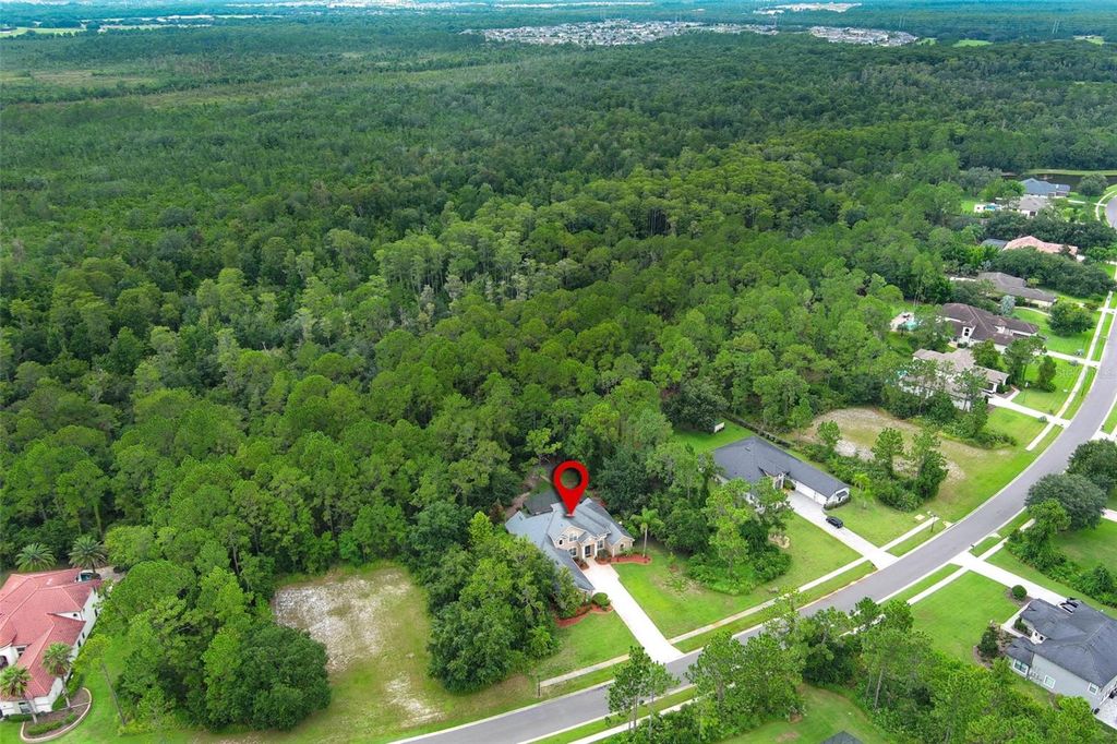 Image 76 of property listing at 11712 RAMBLING OAK BOULEVARD, Orlando, FL 32832