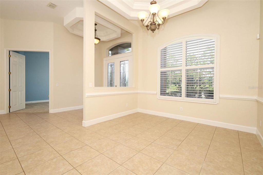 Image 10 of property listing at 11712 RAMBLING OAK BOULEVARD, Orlando, FL 32832