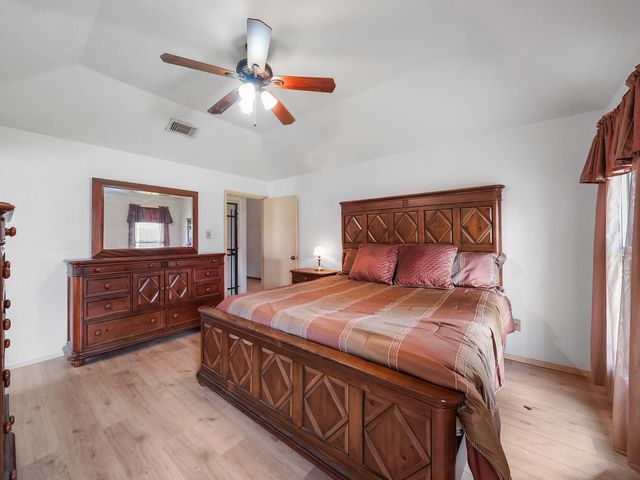 11835 Guadalupe River Drive, Houston, TX 77067