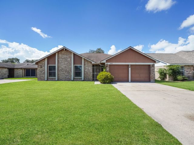 11835 Guadalupe River Drive, Houston, TX 77067