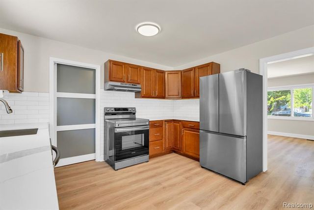 4046 State Road, Fort Gratiot, MI 48059