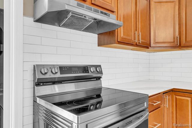 4046 State Road, Fort Gratiot, MI 48059