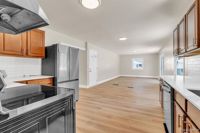 4046 State Road, Fort Gratiot, MI 48059