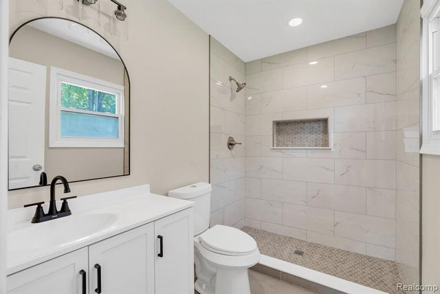 4046 State Road, Fort Gratiot, MI 48059