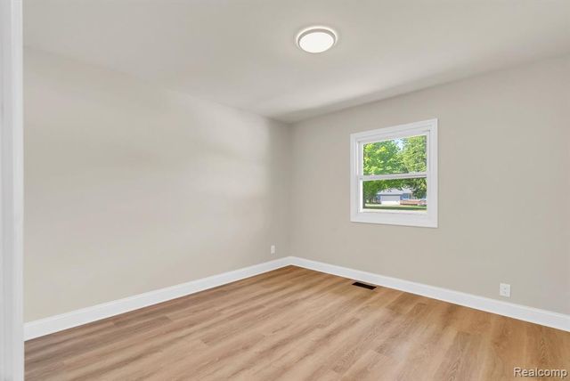 4046 State Road, Fort Gratiot, MI 48059