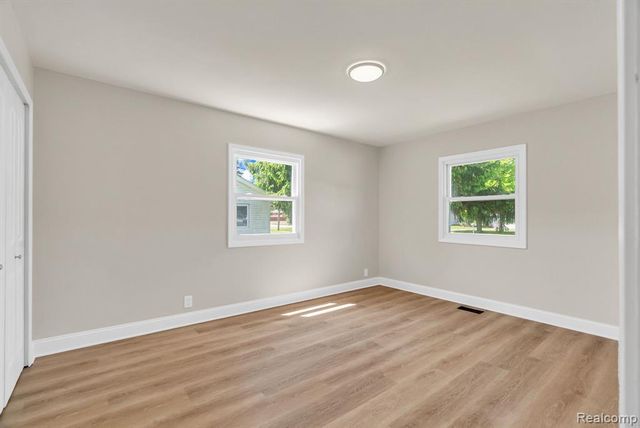 4046 State Road, Fort Gratiot, MI 48059