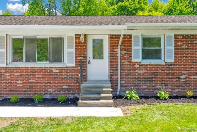 4046 State Road, Fort Gratiot, MI 48059