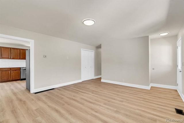 4046 State Road, Fort Gratiot, MI 48059