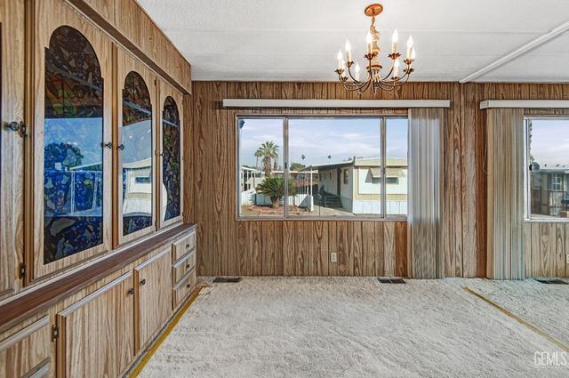 9 Tee Lane, Bakersfield, CA 93308