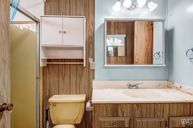 9 Tee Lane, Bakersfield, CA 93308