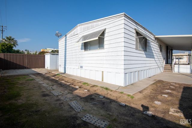 9 Tee Lane, Bakersfield, CA 93308