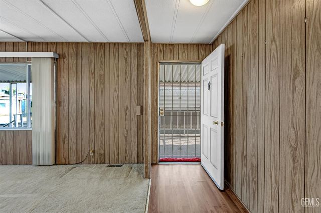 9 Tee Lane, Bakersfield, CA 93308