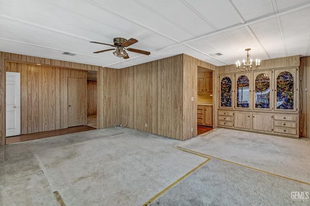 9 Tee Lane, Bakersfield, CA 93308