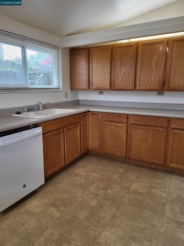 115 Danrose Dr, Vallejo, CA 94589