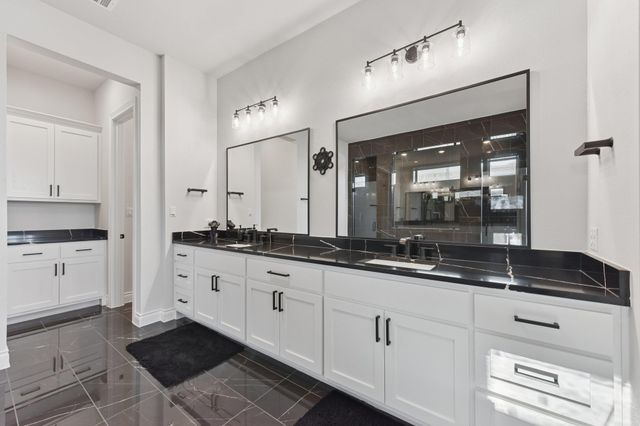 222 Rio Ranchero RD, Georgetown, TX 78628