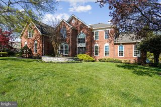 1703 RALEIGH HILL RD, Vienna, VA 22182