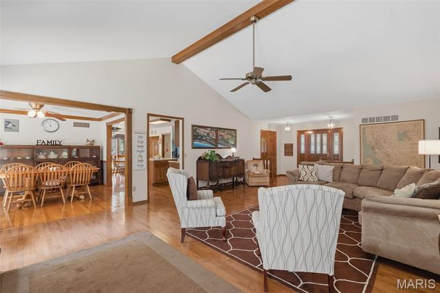7811 Grantwood Oaks Court, St Louis, MO 63123