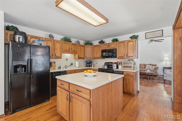 7811 Grantwood Oaks Court, St Louis, MO 63123