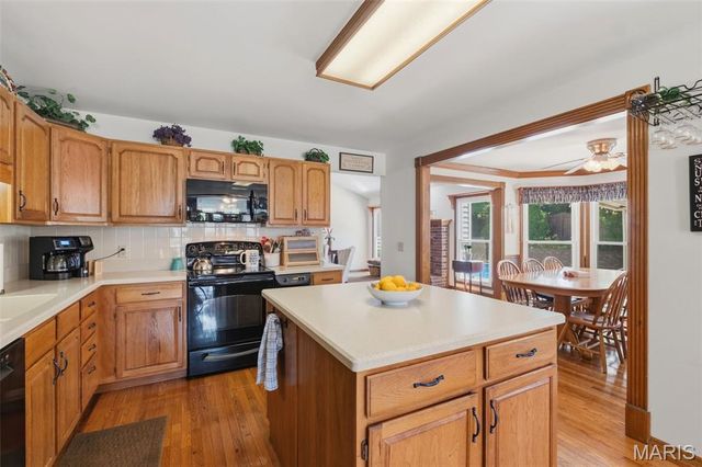 7811 Grantwood Oaks Court, St Louis, MO 63123
