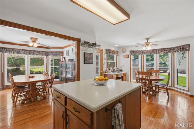 7811 Grantwood Oaks Court, St Louis, MO 63123