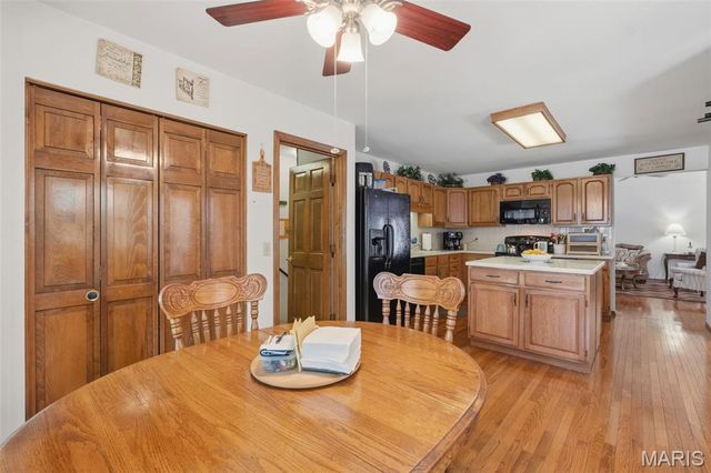 7811 Grantwood Oaks Court, St Louis, MO 63123