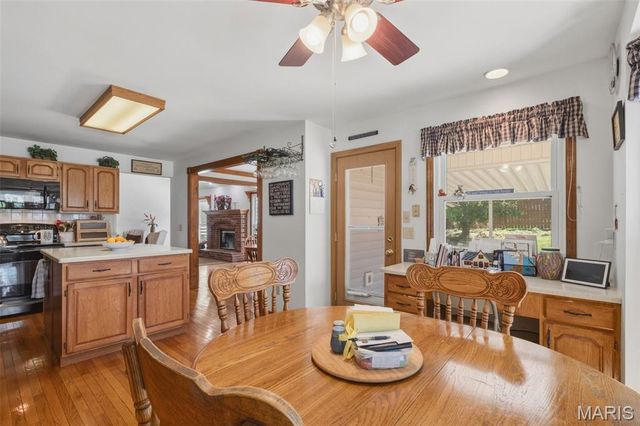 7811 Grantwood Oaks Court, St Louis, MO 63123