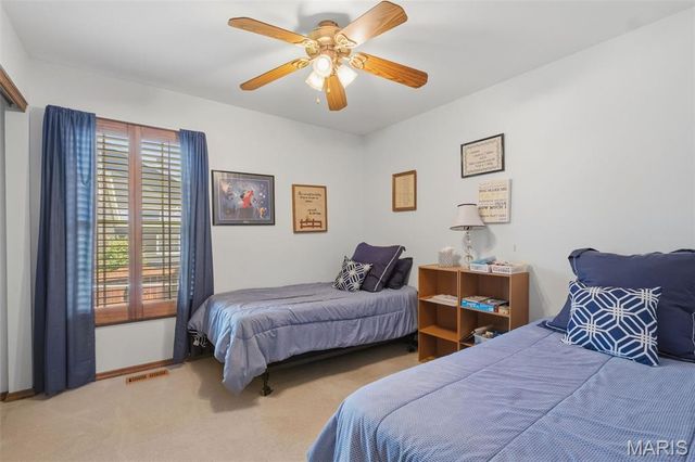 7811 Grantwood Oaks Court, St Louis, MO 63123