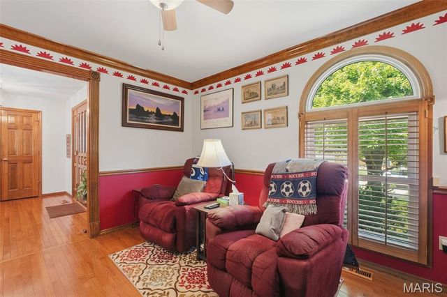 7811 Grantwood Oaks Court, St Louis, MO 63123