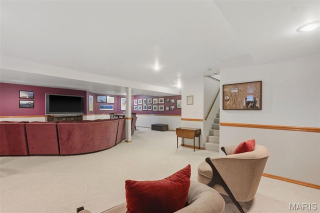 7811 Grantwood Oaks Court, St Louis, MO 63123