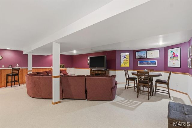 7811 Grantwood Oaks Court, St Louis, MO 63123
