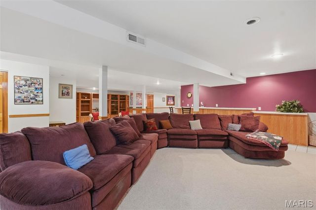 7811 Grantwood Oaks Court, St Louis, MO 63123
