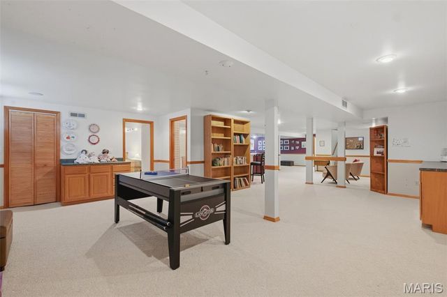 7811 Grantwood Oaks Court, St Louis, MO 63123