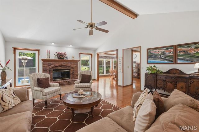 7811 Grantwood Oaks Court, St Louis, MO 63123